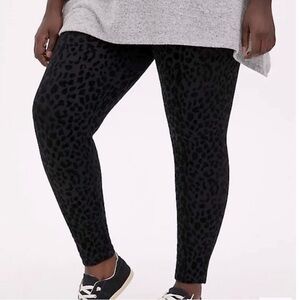 Torrid Crushed Velvet Animal Print Pull On Pixie Pants